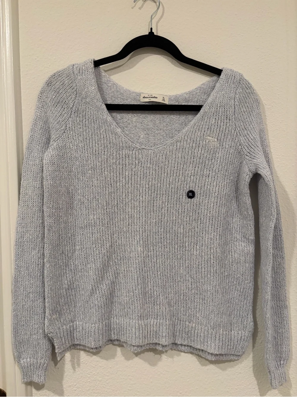 Abercrombie & Fitch Girl’s Light Gray Scoop Neck Knit Sweater
